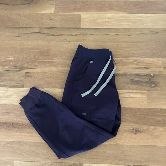 Figs SET Catarina Top & Zamora Jogger Purple Shadow - Picture 2 of 5